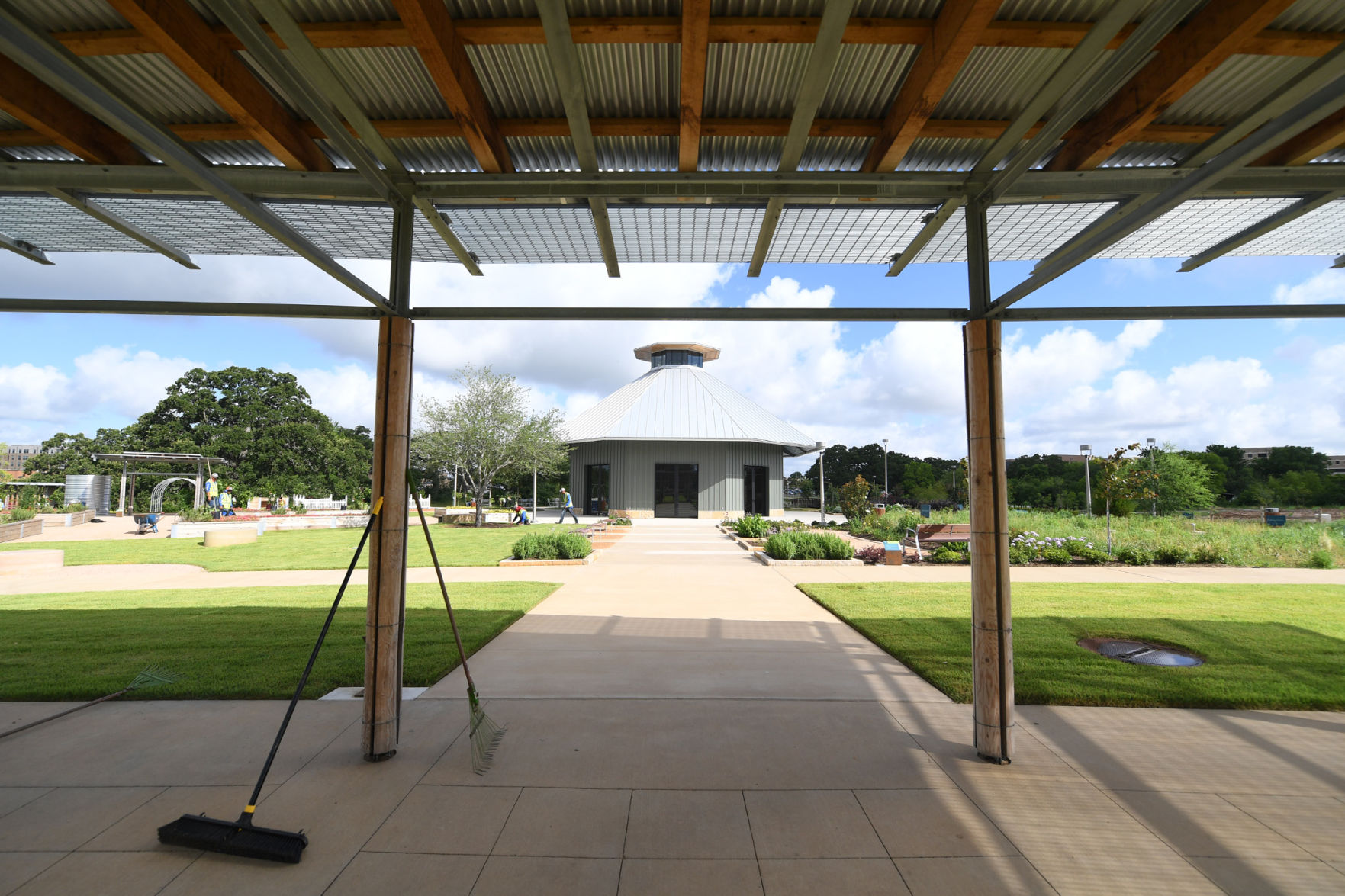 Leach Teaching Gardens